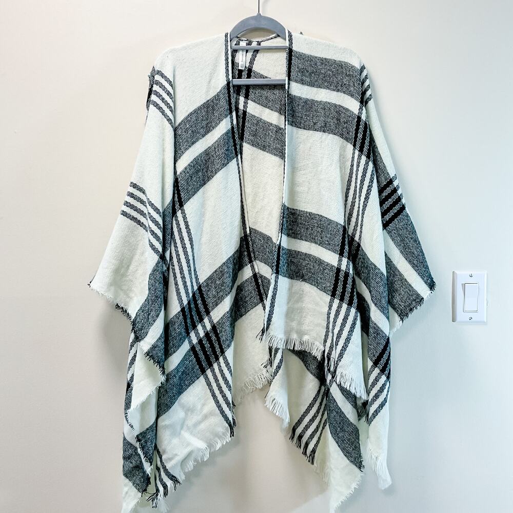 WOMEN'S ONE SIZE FRANCESCA'S OPEN FRONT SHAWL WRAP